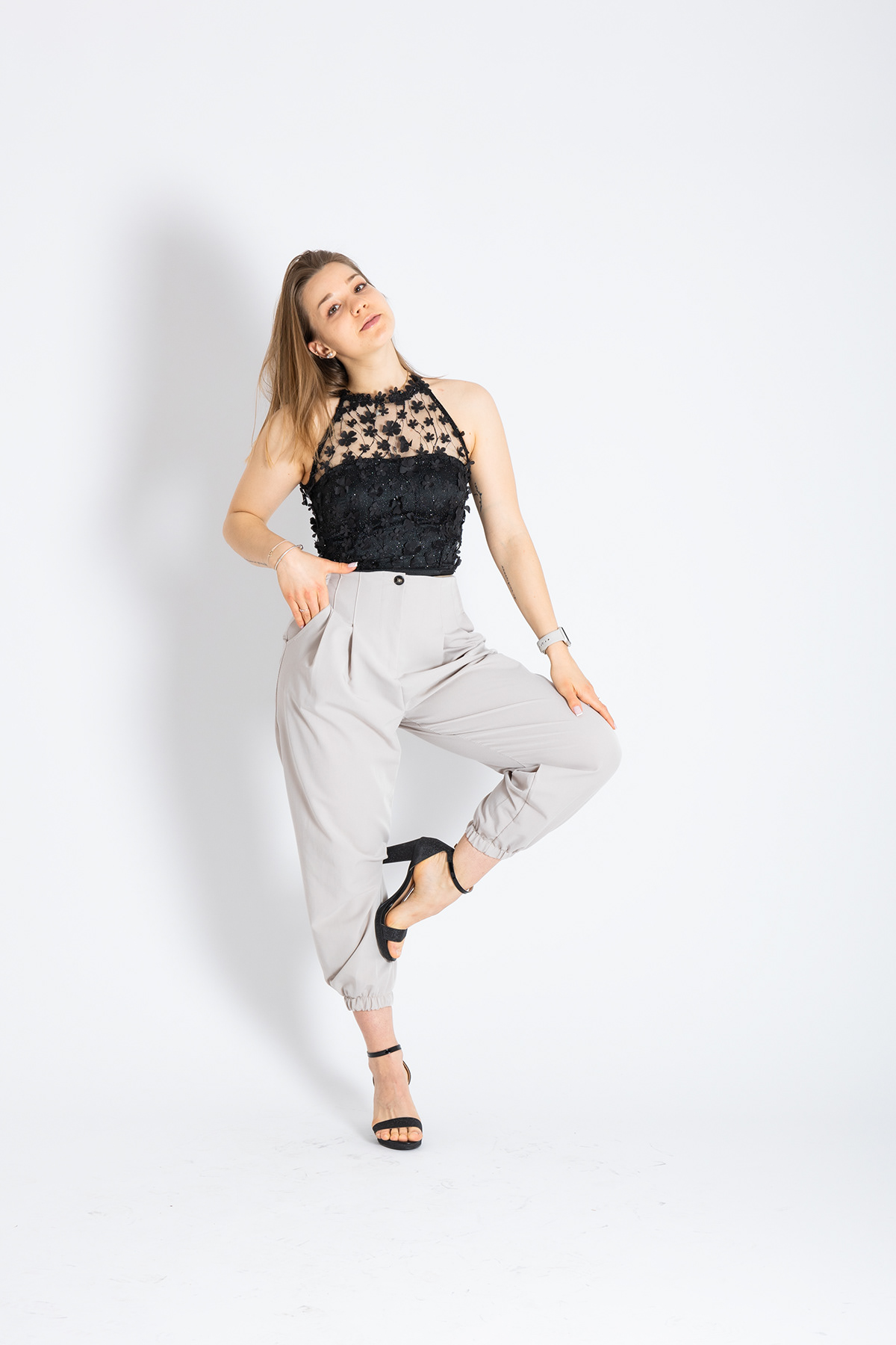 Urša Batagelj — studio, fotografija 8 — Nicolas Peršolja