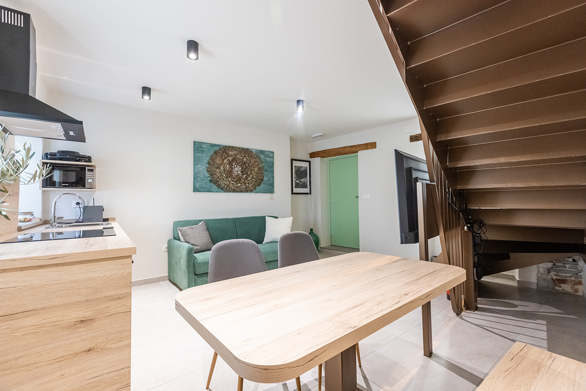 Vila Imenja Šmartno — interier & exterier, fotografija 3 — Nicolas Peršolja